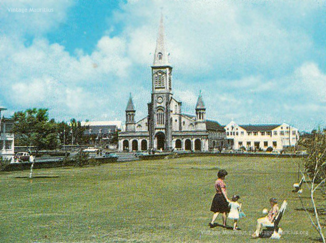 Curepipe - Municipal Garden & St Therese Church and St Joseph Chapel - 1972