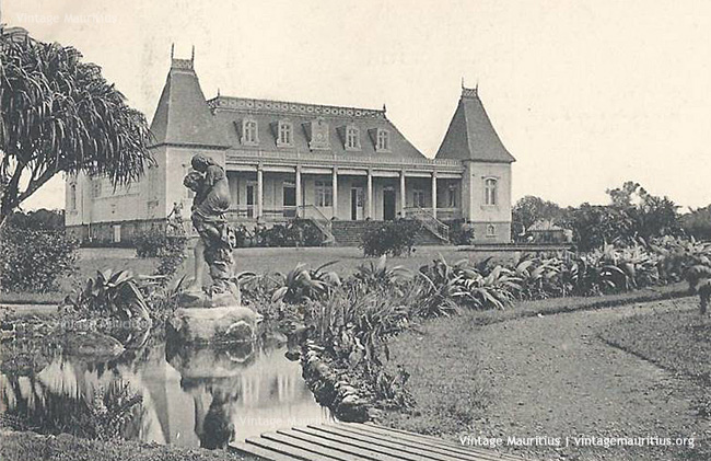 Curepipe - The Town Hall & Garden - 1930s