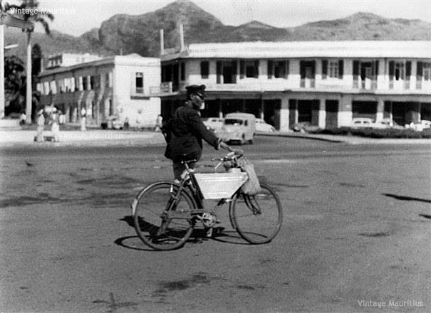 Milkman / Milkseller at Place D'Armes Port Louis